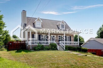 416 Sandburg Dr in Clarksville, TN - Building Photo - Building Photo