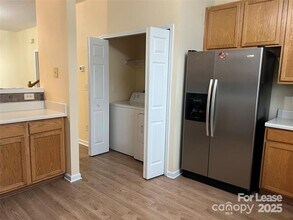 12030 Royal Castle Ct in Charlotte, NC - Building Photo - Building Photo