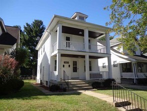 3323 Emerson Ave, Unit B in Covington, KY - Foto de edificio - Building Photo