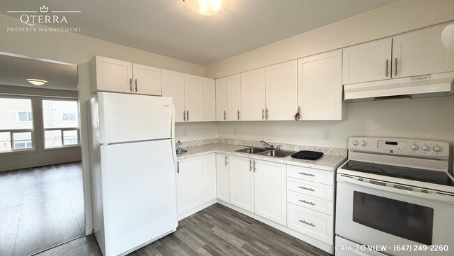 40 Ellis Dr in Brampton, ON - Building Photo - Building Photo