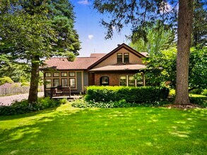 W5833 Brickyard Ln in La crosse, WI - Building Photo - Building Photo