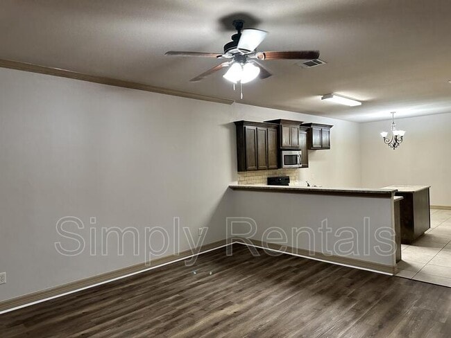 6921 Jack Finney Blvd in Greenville, TX - Building Photo - Building Photo