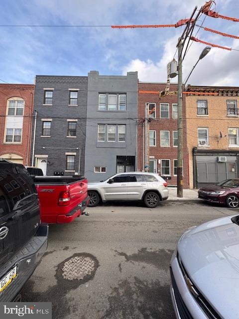 1737 S 5th St in Philadelphia, PA - Building Photo