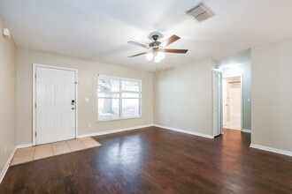 628 Brooke Ct in Clermont, FL - Building Photo - Building Photo