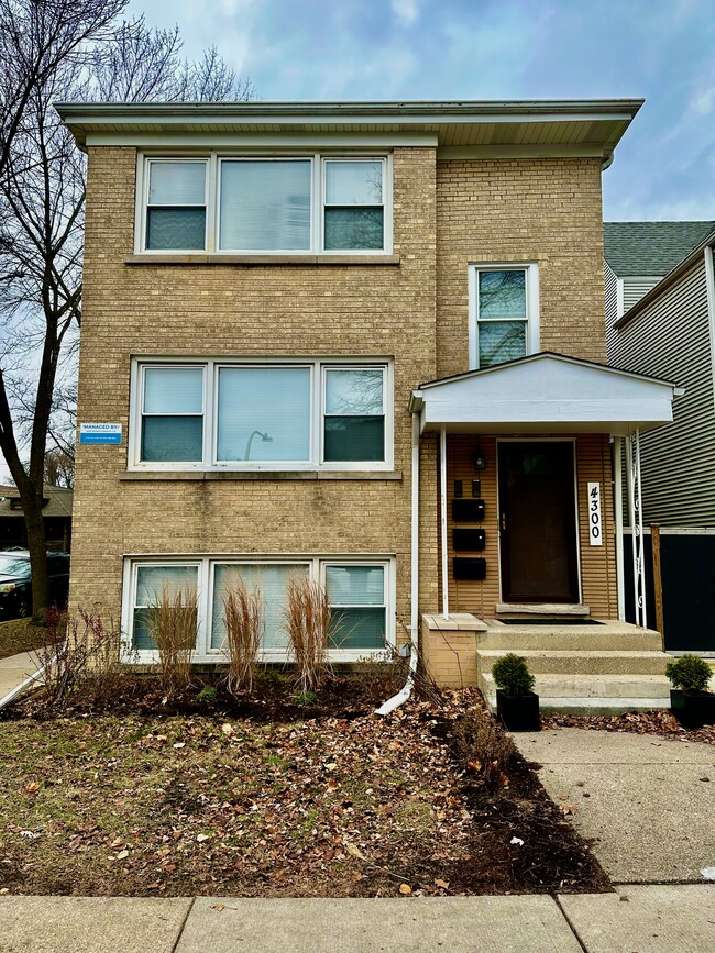 4300 N Mozart St, Unit #1 in Chicago, IL - Building Photo - Building Photo