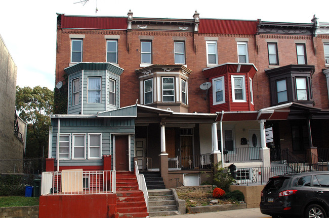 1239 W Westmoreland St in Philadelphia, PA - Building Photo - Building Photo