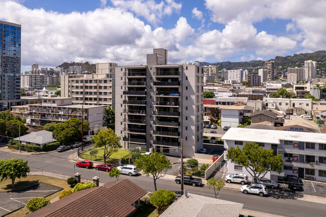 The Birch & Elm in Honolulu, HI - Building Photo - Building Photo