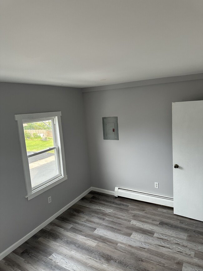 69 Franklin St in Killingly, CT - Building Photo - Building Photo