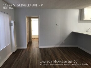 11944 S Grevillea Ave in Hawthorne, CA - Building Photo - Building Photo