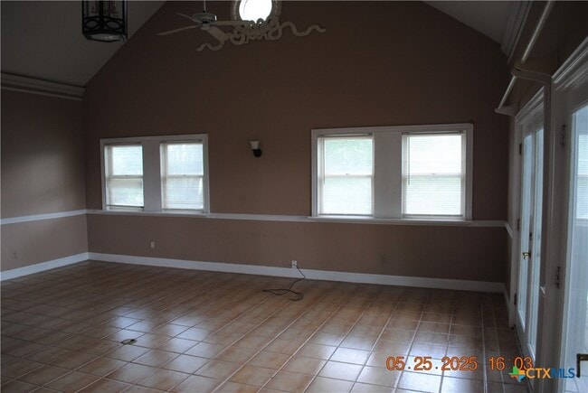 817 Santa Maria Rd in Salado, TX - Building Photo - Building Photo