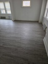 3222 W Fairmount Ave in Milwaukee, WI - Building Photo