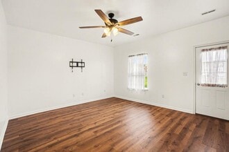 700 Admiral's Quay Dr in Mechanicsburg, PA - Building Photo - Building Photo