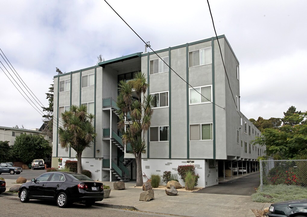 3565 Dimond Ave in Oakland, CA - Foto de edificio