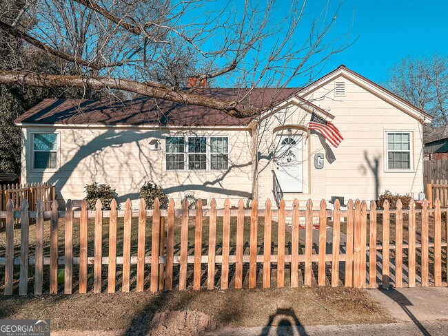 property at 221 Edwards St