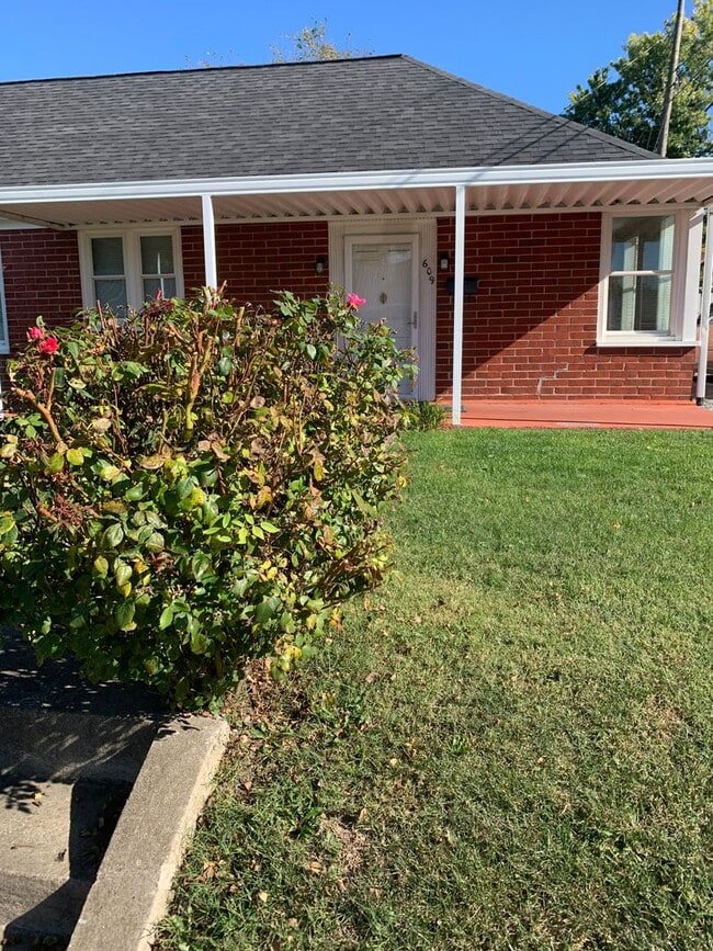 property at 609 Clinchfield St