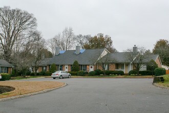 Cottage Place in Nashville, TN - Foto de edificio - Building Photo