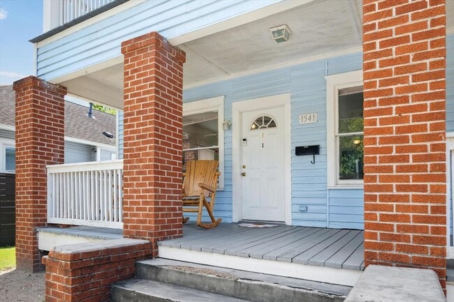 property at 1541 Ashland St