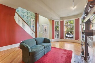 1027 W Newport Ave in Chicago, IL - Building Photo - Building Photo