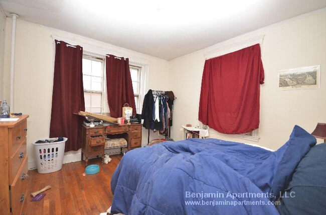 1460 Commonwealth Ave, Unit 25 in Boston, MA - Building Photo - Building Photo