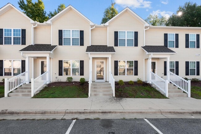 property at 1233 Cross Creek Cir