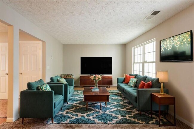 1851 Grove Way in Hampton, GA - Building Photo - Building Photo
