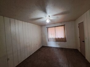 1165 NE Ridge Ave in Roseburg, OR - Building Photo - Building Photo