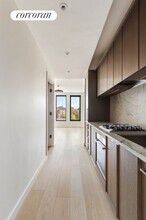 58 St Marks Pl in Brooklyn, NY - Building Photo - Building Photo