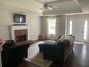 209 Queens Ct in Good Hope, GA - Building Photo - Building Photo