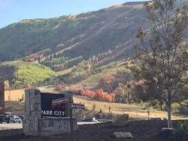 1530 Empire Ave, Unit Snowcrest 305 in Park City, UT - Building Photo