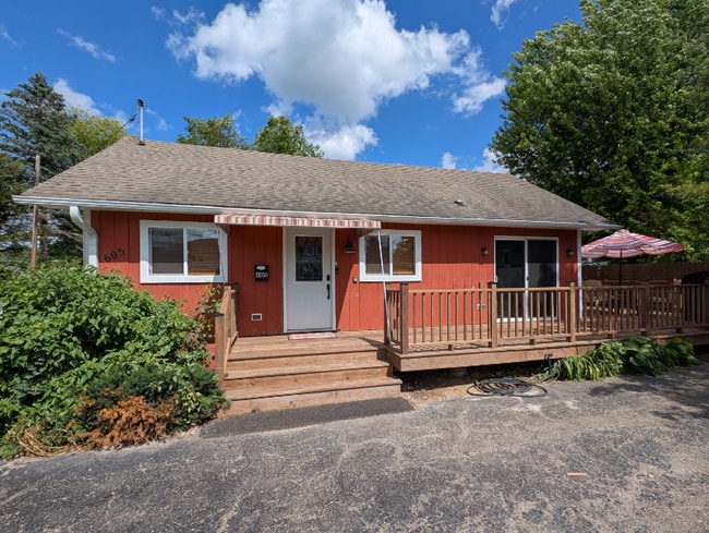 property at 605 Vincent Rd