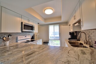 229 Palm Dr in Naples, FL - Foto de edificio - Building Photo