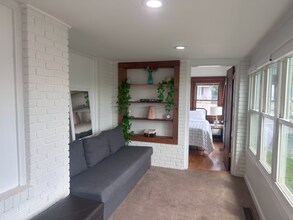 303 N Delphine Ave in Waynesboro, VA - Building Photo - Building Photo