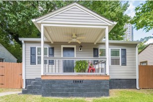 1272 Lyle Pl NW in Atlanta, GA - Building Photo