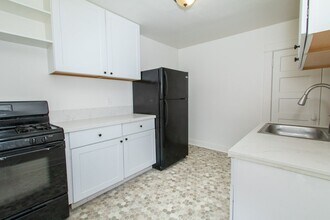 2208 Julian Ave in San Diego, CA - Building Photo - Building Photo