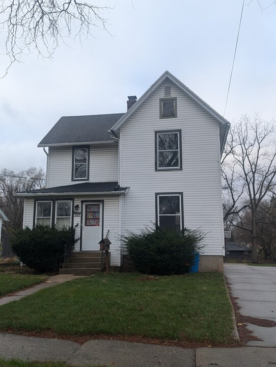 1022 Furman St in Rockford, IL - Foto de edificio