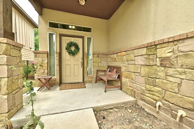 7709 Menchaca Rd in Austin, TX - Building Photo - Building Photo