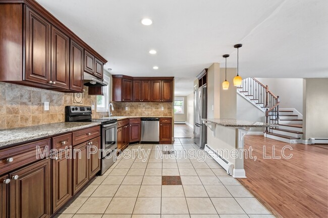 31 Wethersfield Rd in Natick, MA - Building Photo - Building Photo