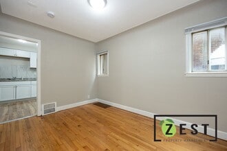 9110 Pinehurst St in Detroit, MI - Building Photo - Building Photo