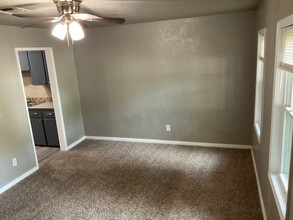 402 E Key Blvd in Midwest City, OK - Foto de edificio - Building Photo