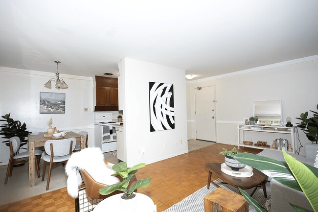 1740 Taylor Avenue in Winnipeg, MB - Building Photo - Building Photo