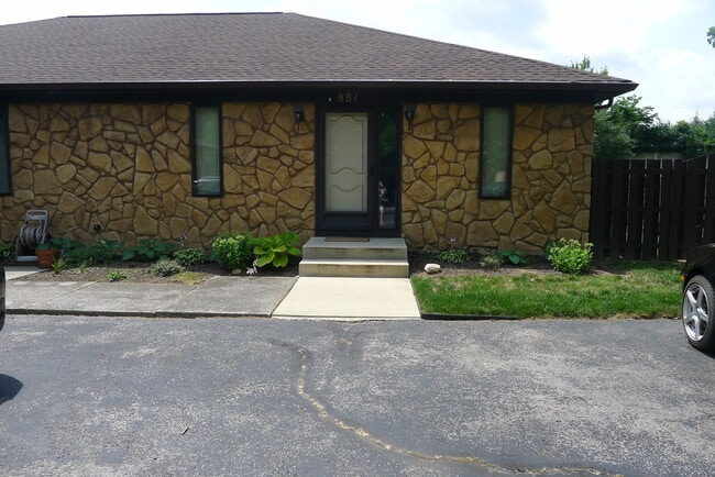 property at 881 Bluffway Dr