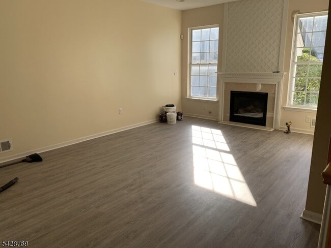 60 Brock Ln in Hackettstown, NJ - Building Photo - Building Photo