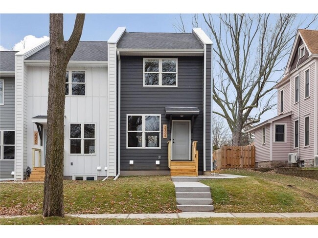 property at 2320 Priscilla St
