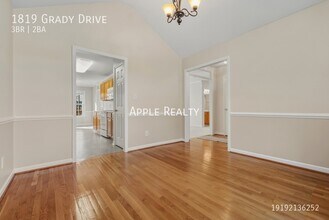 1819 Grady Dr in Durham, NC - Building Photo - Building Photo