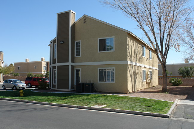 Village at Karen in Las Vegas, NV - Building Photo - Building Photo