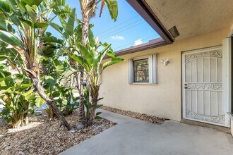 500 NE 48th St in Boca Raton, FL - Building Photo - Building Photo