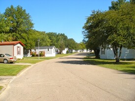 Suburban Estates in Greensburg, PA - Building Photo - Building Photo