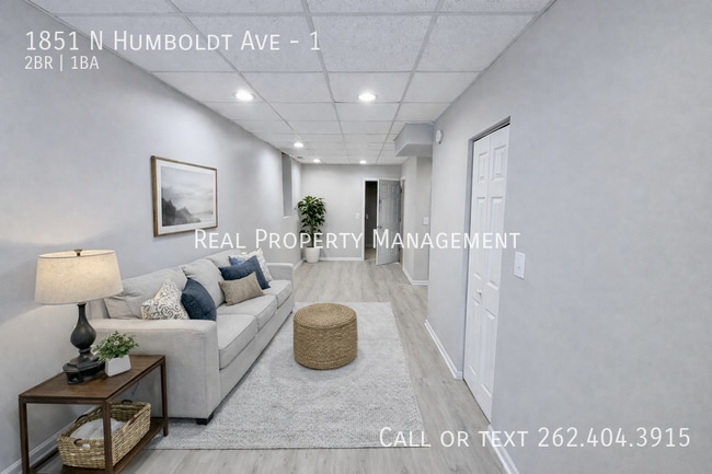 1851 N Humboldt Ave in Milwaukee, WI - Building Photo - Building Photo