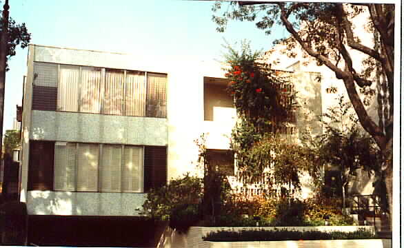 225 S Reeves Dr in Beverly Hills, CA - Building Photo - Building Photo