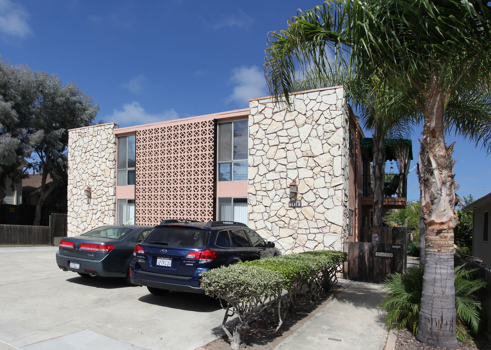 1410 Robinson Ave in San Diego, CA - Building Photo